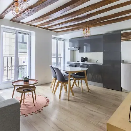 Grands Boulevards 11 Apartment